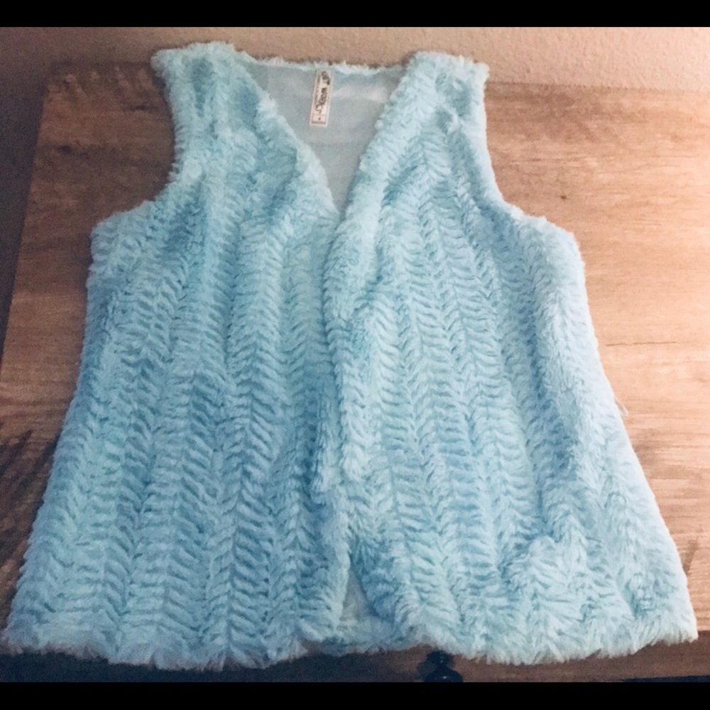 💠 Girls Light Blue Faux Fur Vest 💠